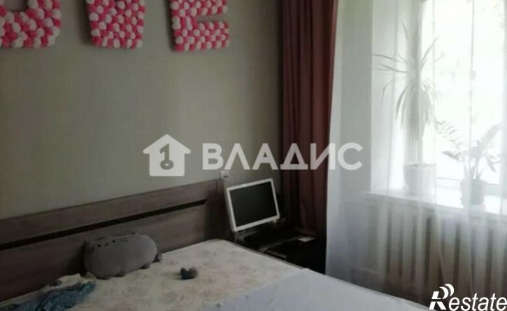 3-комн квартира 4-й микрорайон, 11А