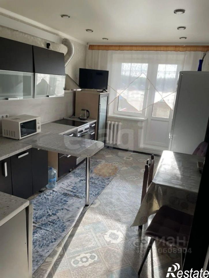 2-комн квартира пр-д Домостроителей, 1,  д. 1