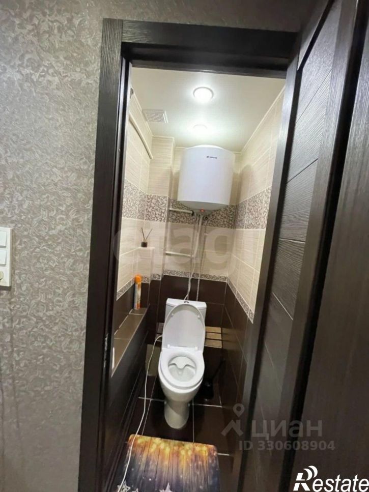 2-комн квартира пр-д Домостроителей, 1,  д. 1