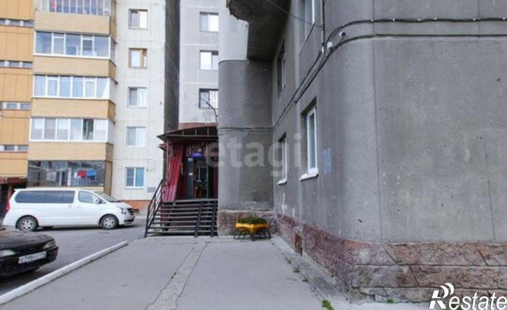 4-комн квартира 10-й микрорайон, 34