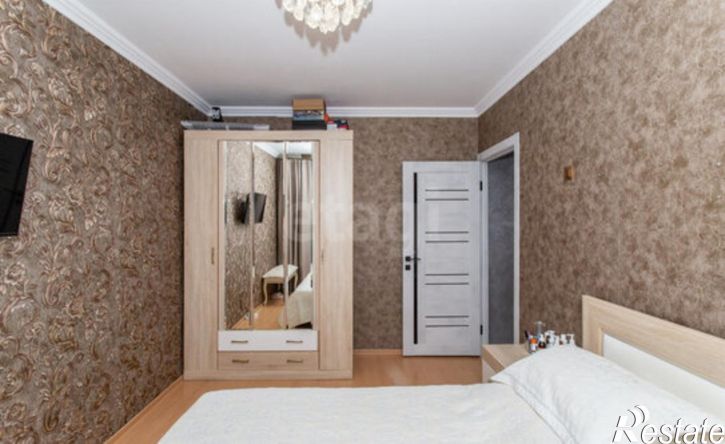 3-комн квартира микрорайон 7А, 24