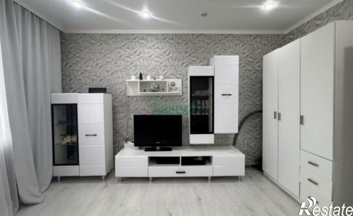 3-комн квартира 8-й микрорайон, 39