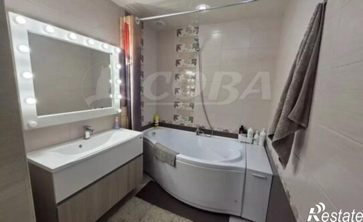 2-комн квартира 10-й микрорайон, 73Б
