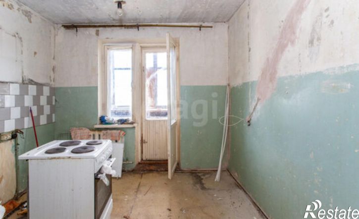 3-комн квартира 10-й микрорайон, 10