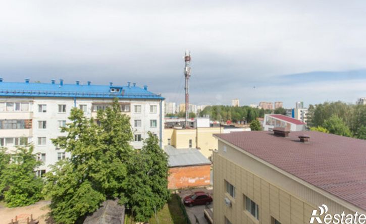 3-комн квартира 10-й микрорайон, 10
