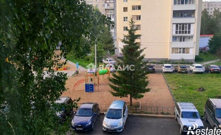 2-комн квартира 4-й микрорайон, 2