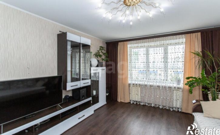 3-комн квартира 10-й микрорайон, 34
