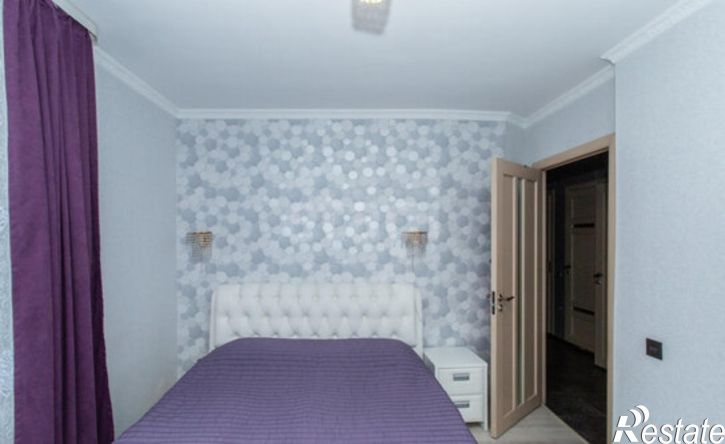 3-комн квартира 10-й микрорайон, 34