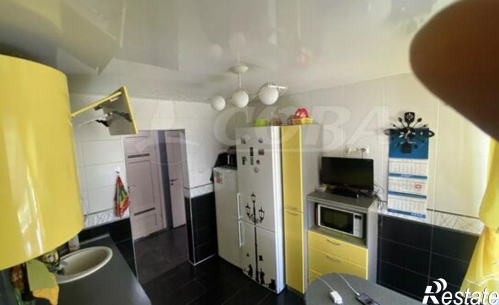 3-комн квартира 10-й микрорайон, 34