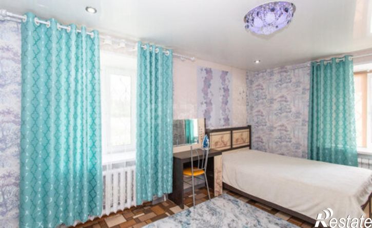 4-комн квартира 4-й микрорайон, 38