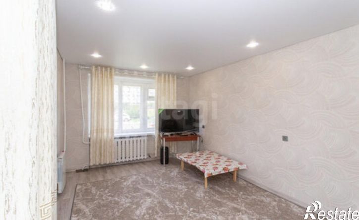 4-комн квартира 4-й микрорайон, 38