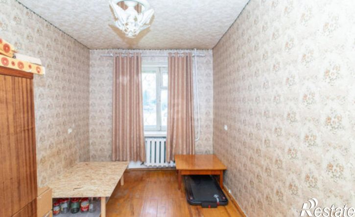 4-комн квартира 4-й микрорайон, 38