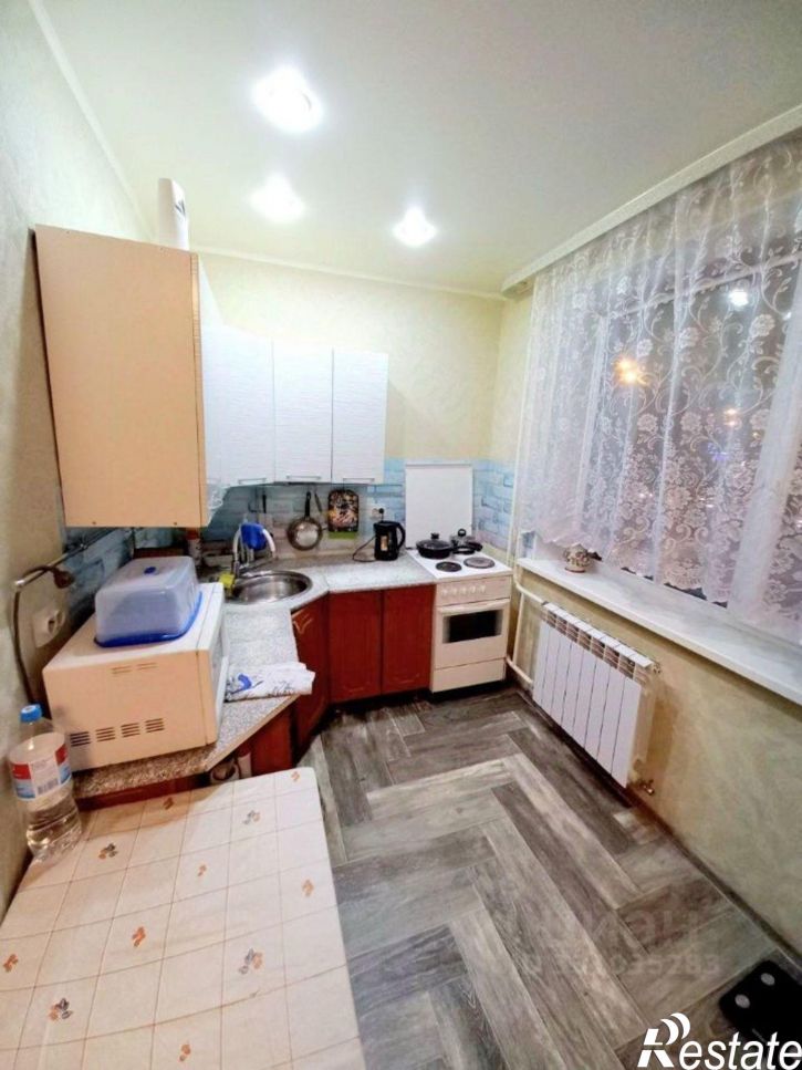 1-комн квартира 8-й микрорайон, 16