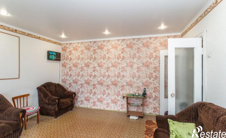 2-комн квартира 10-й микрорайон, 44