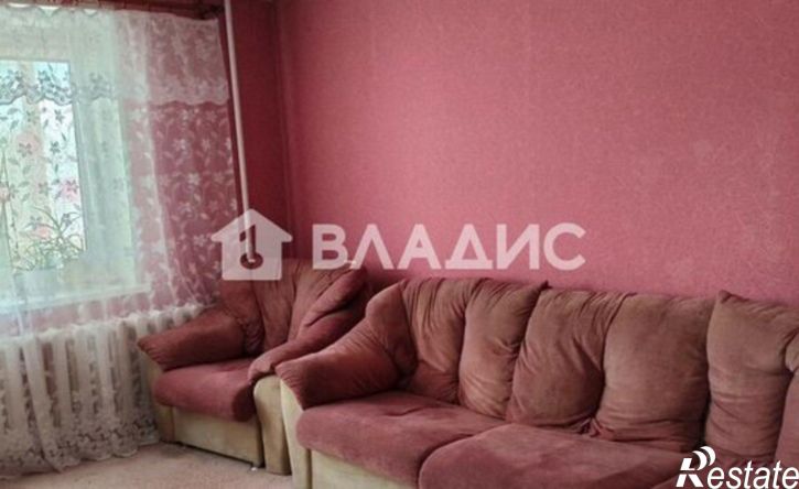 4-комн квартира 8-й микрорайон, 41