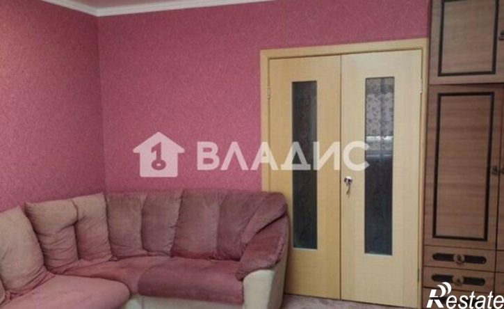 4-комн квартира 8-й микрорайон, 41