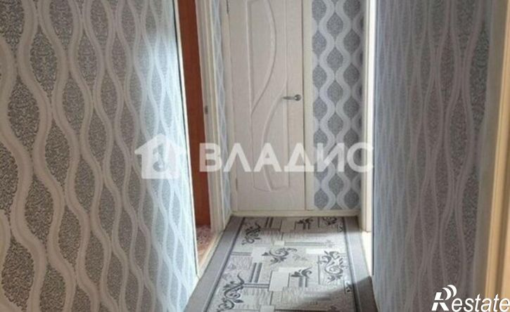 4-комн квартира 8-й микрорайон, 41