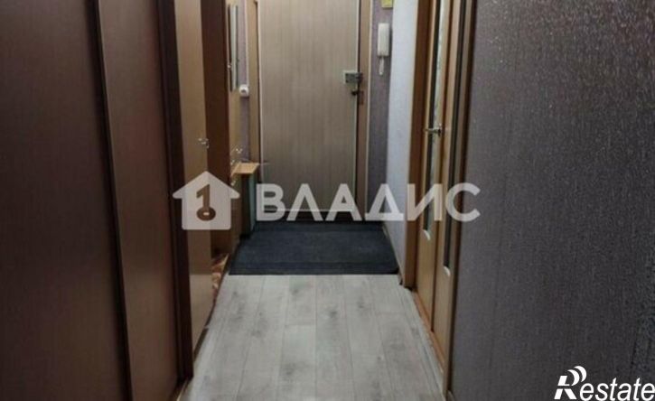 4-комн квартира 8-й микрорайон, 41