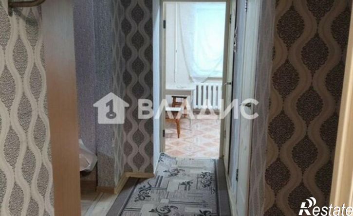 4-комн квартира 8-й микрорайон, 41
