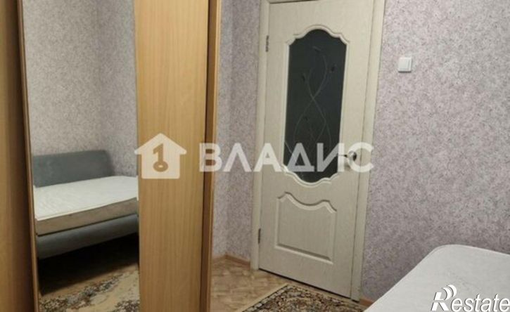 4-комн квартира 8-й микрорайон, 41