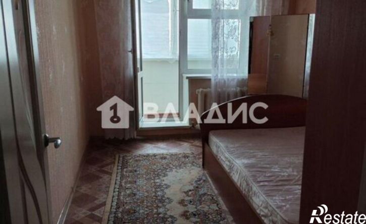 4-комн квартира 8-й микрорайон, 41