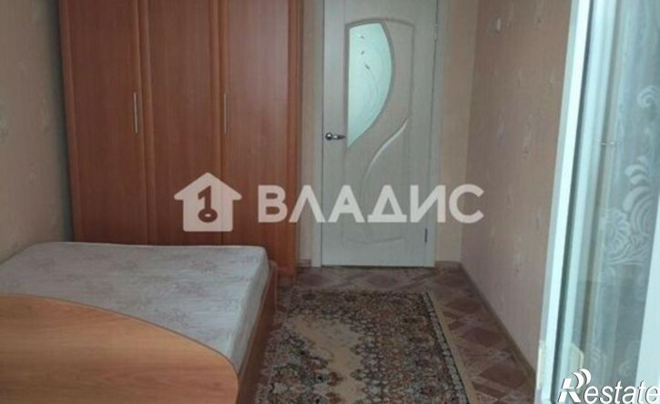 4-комн квартира 8-й микрорайон, 41