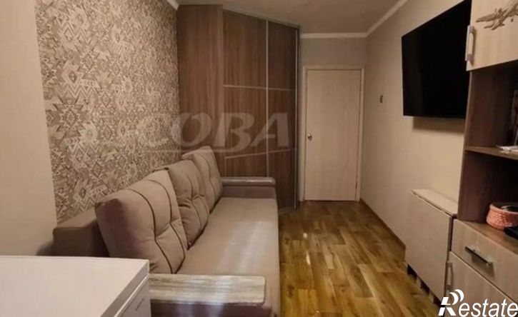 2-комн квартира 8-й микрорайон, 12