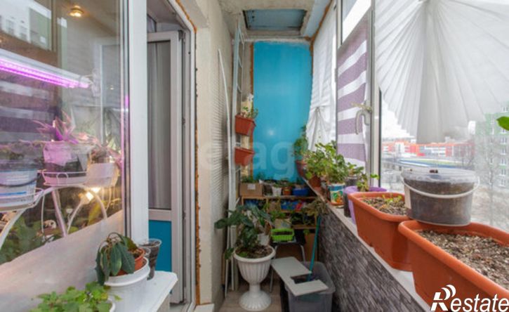 3-комн квартира 10-й микрорайон, 44
