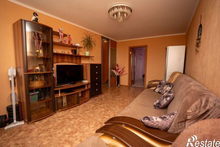 3-комн квартира 8-й микрорайон, 28