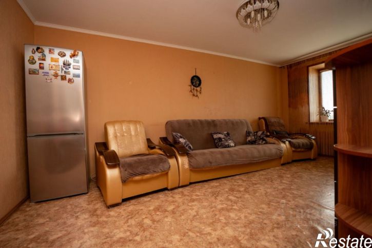 3-комн квартира 8-й микрорайон, 28