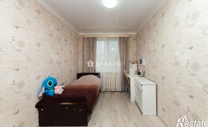 3-комн квартира 8-й микрорайон, 11
