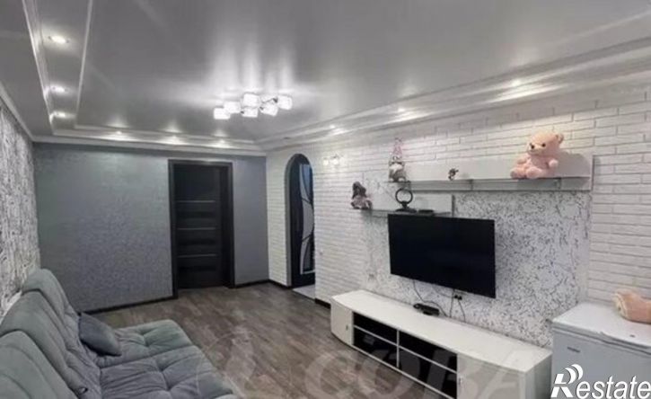 3-комн квартира 8-й микрорайон, 28