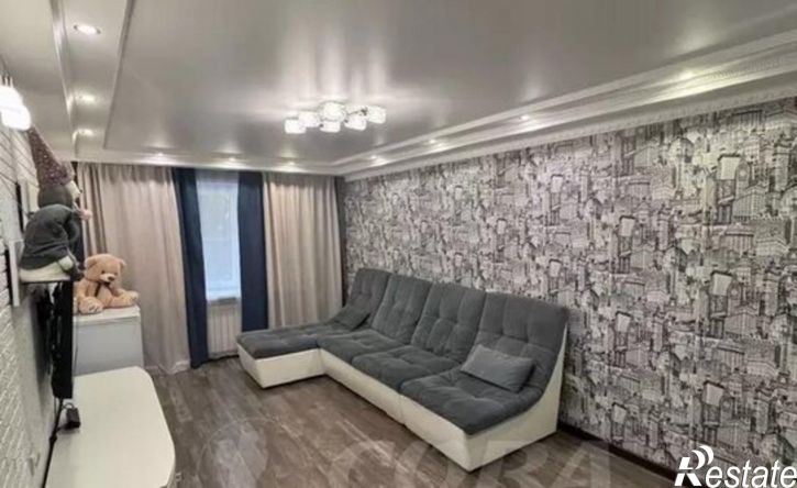3-комн квартира 8-й микрорайон, 28