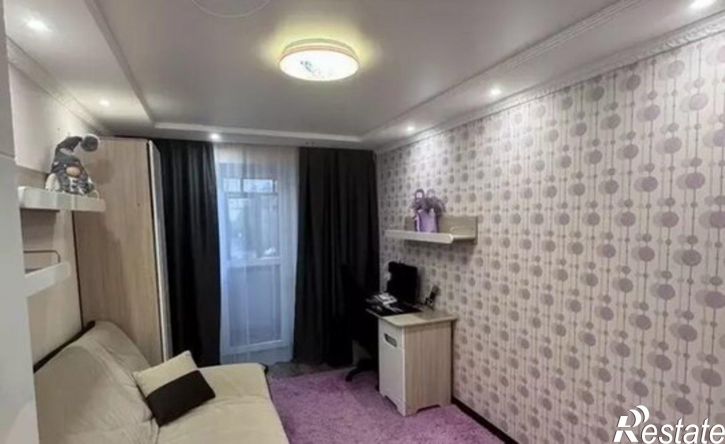 3-комн квартира 8-й микрорайон, 28