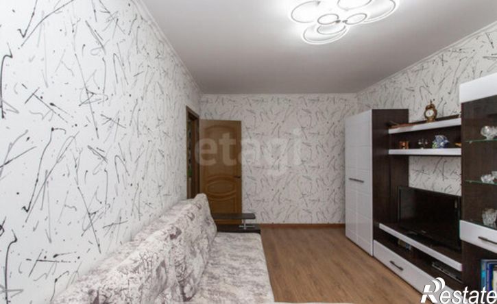 3-комн квартира 8-й микрорайон, 19