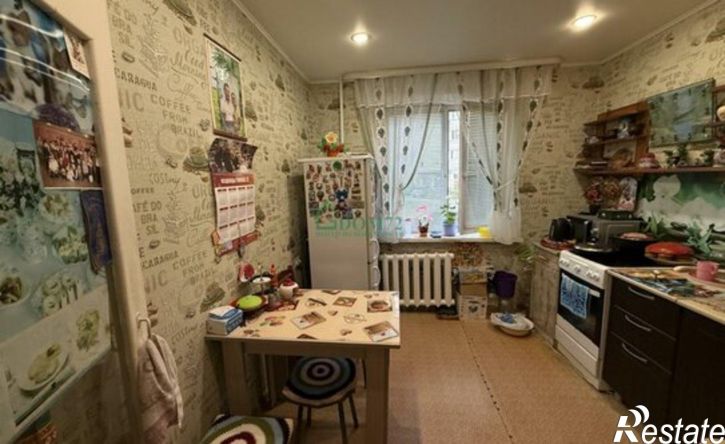 4-комн квартира микрорайон Иртышский, 17