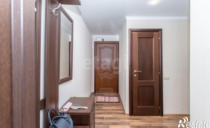 3-комн квартира 9-й микрорайон, 5Б