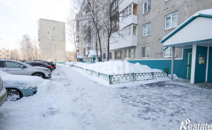 2-комн квартира 6-й микрорайон, 18