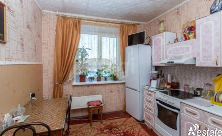 4-комн квартира 10-й микрорайон, 47