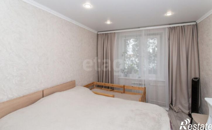 2-комн квартира 10-й микрорайон, 1
