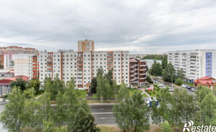 3-комн квартира 8-й микрорайон, 28