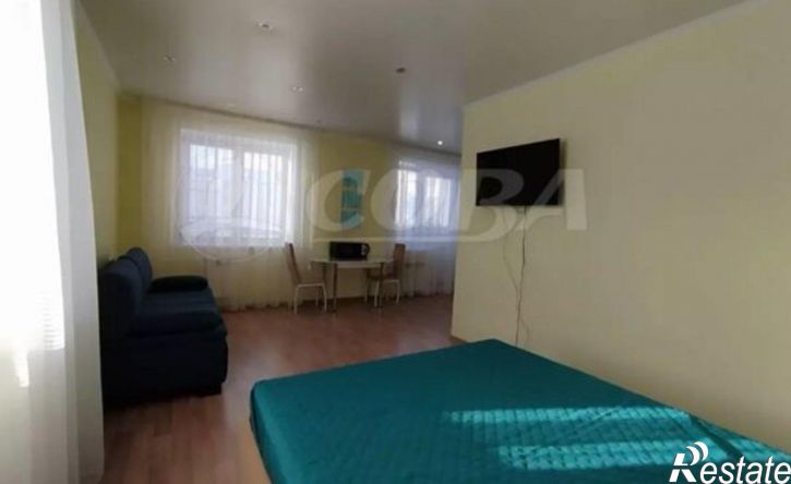 3-комн квартира микрорайон Менделеево, 8