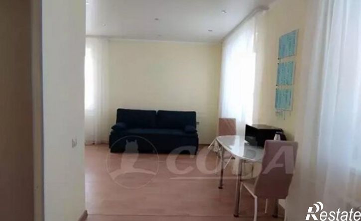 3-комн квартира микрорайон Менделеево, 8