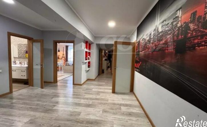 3-комн квартира 10-й микрорайон, 73Б