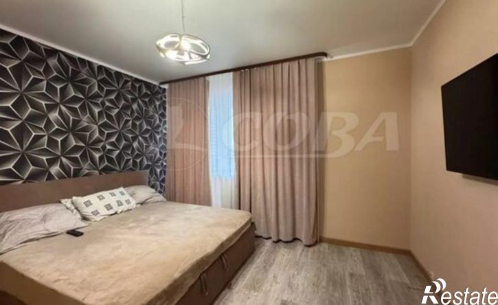 3-комн квартира 10-й микрорайон, 73Б