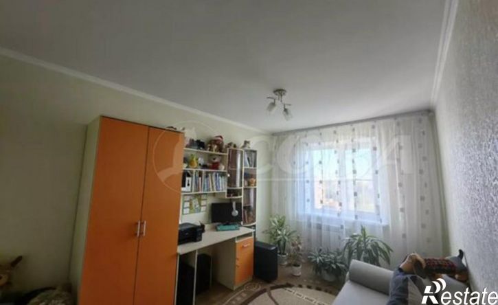 3-комн квартира 9-й микрорайон, 3Б