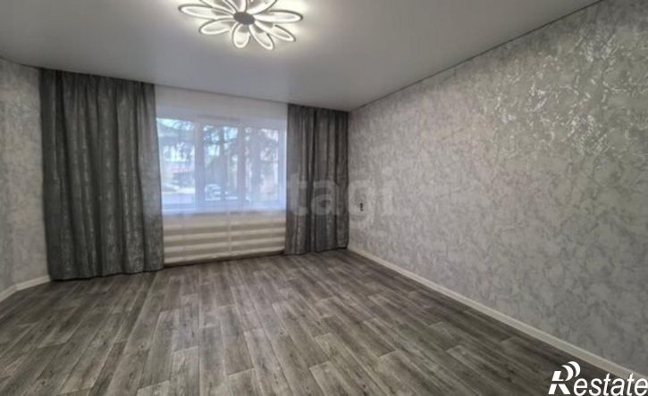 4-комн квартира 10-й микрорайон, 71