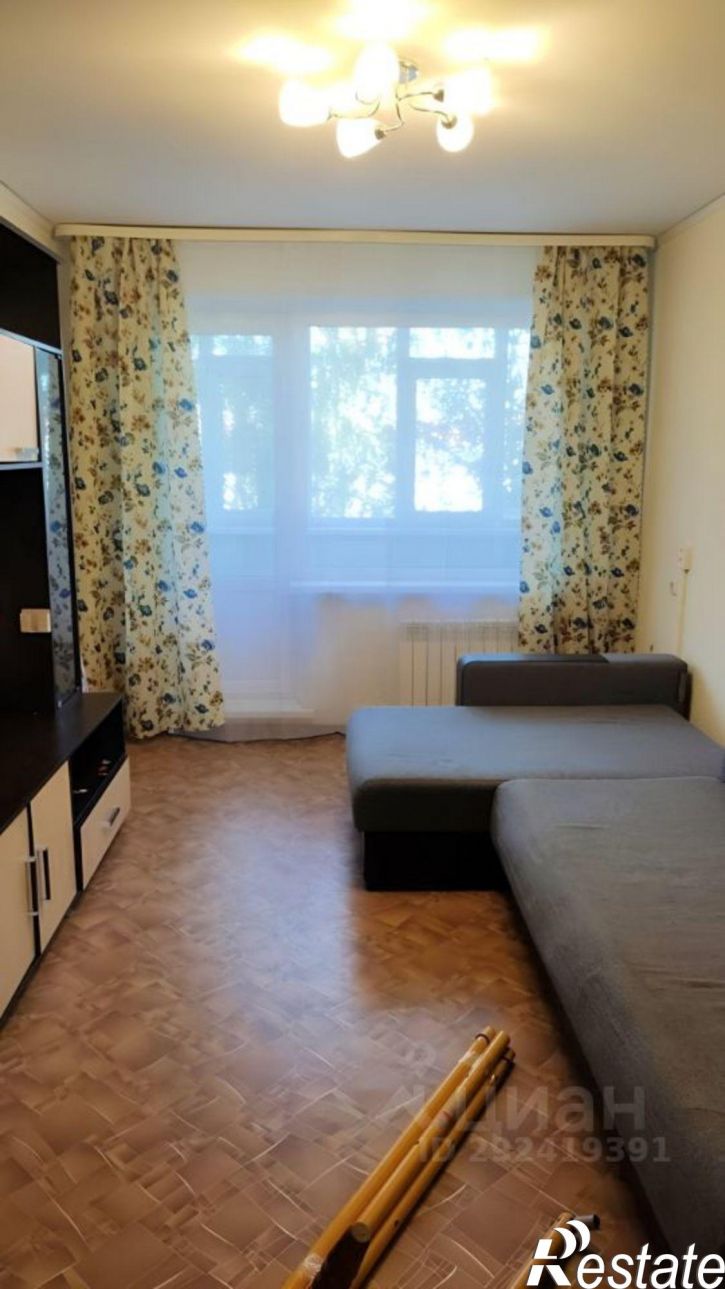 3-комн квартира 6-й микрорайон, 17А