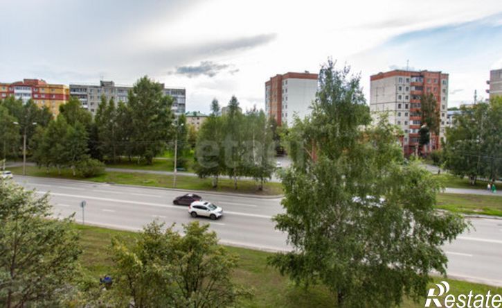 3-комн квартира 10-й микрорайон, 6