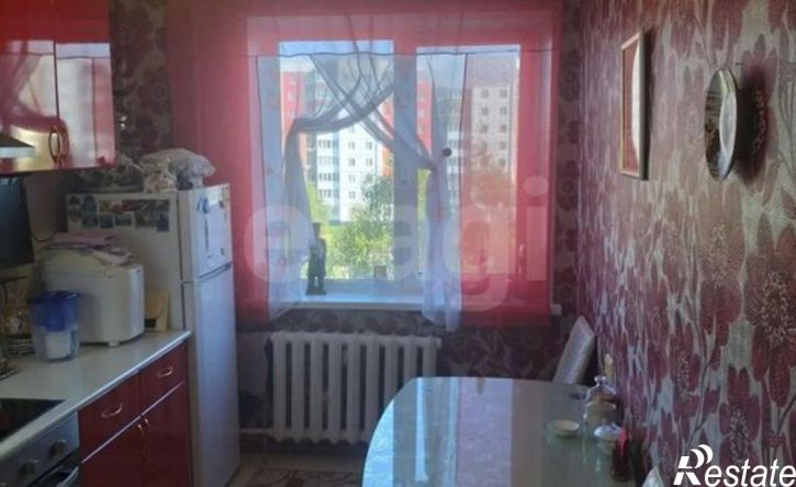 3-комн квартира 8-й микрорайон, 16